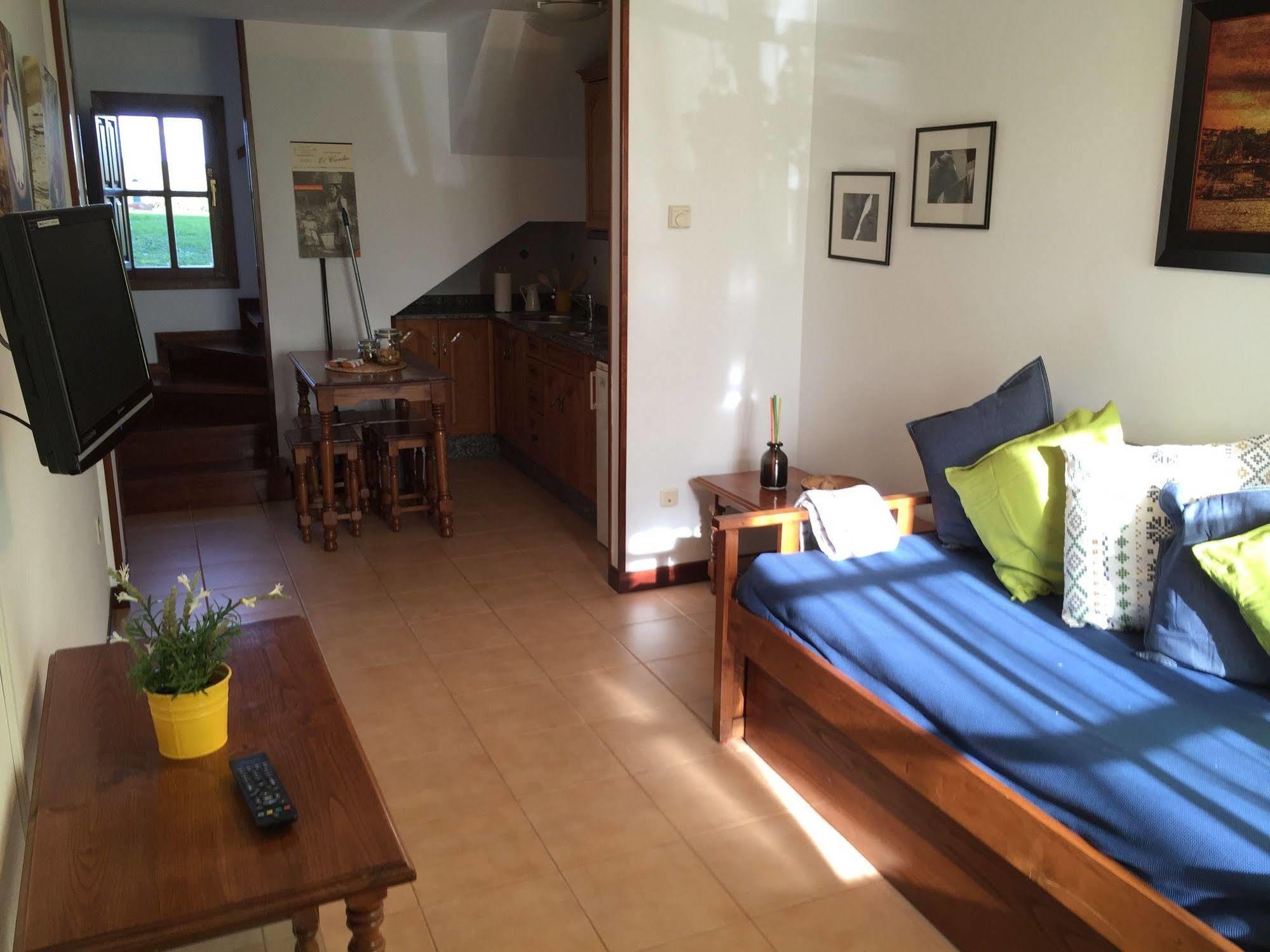El Cardeo Appartement La Revilla  Buitenkant foto